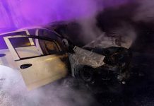 Două mașini au ars pe strada Brașov