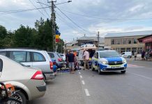 O autospecială de poliție a accidentat un bărbat pe trecerea de pietoni