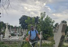 Campania de curățenie în cimitire continuă