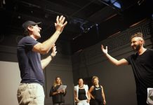 Teatrul ”Gulliver” începe noua stagiune cu premiera spectacolului ”Păhărelul cu nectar”