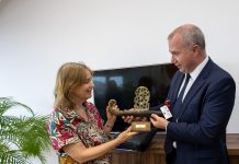 Ambasadorul SUA, în vizită la Primăria Galați. 25 de ani de parteneriat strategic