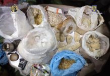 Cercetaţi pentru trafic de droguri de mare risc şi operaţiuni cu psihoactive