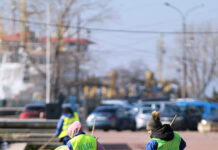 A început curățenia de primăvară. Municipalitatea intervine în toate cartierele orașului, prin intermediul Ecosal