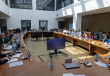 Premii pentru elevii olimpici și pentru profesorii care i-au pregătit