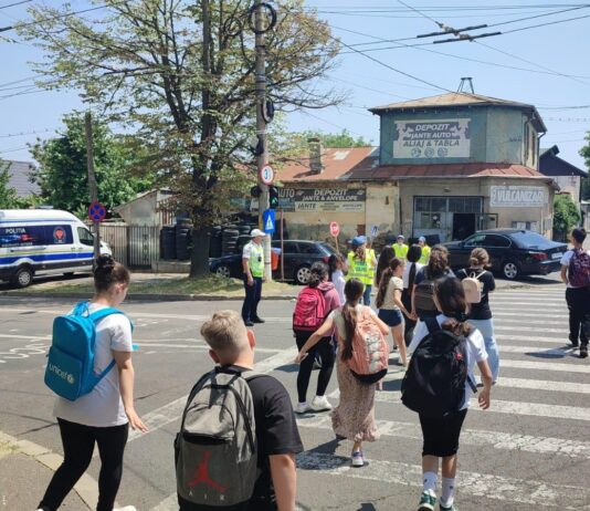 Zeci de elevi participă la proiectul „Patrula Școlară”