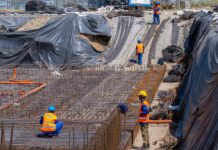 Primăria construiește o parcare etajată în Micro 39C