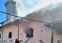 Biserică din Galați, distrusă de flăcări