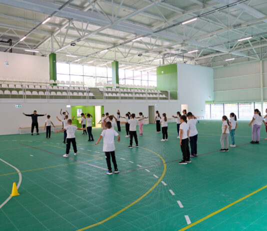 Șapte săli de sport moderne la școlile din Galați. Ionuț Pucheanu: „Derulăm investiții importante în Educație, dar punem accent și pe construirea de noi săli de sport”