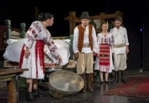 Teatrul Dramatic „Fani Tardini”, pe scena Căminului Cultural din Fârțănești