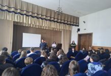 Alege cuMINTE! Polițiștii și jandarmii gălățeni, în dialog cu elevii