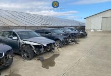 Percheziții la ateliere de dezmembrări auto