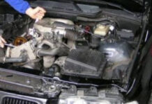 Percheziții la zeci de ateliere auto