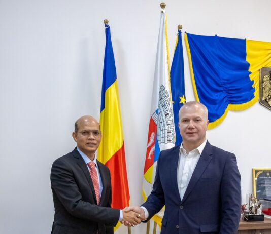 Primăria, gazda unui forum de afaceri la care a participat Ambasadorul Indiei