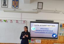 Activități ale polițiștilor în cadrul Zilei Siguranței pe Internet