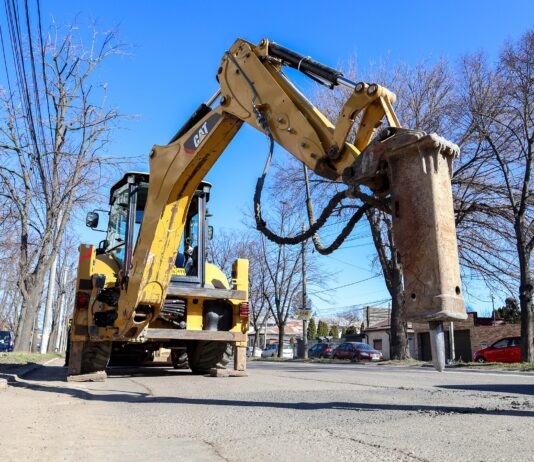 Ionuț Pucheanu, despre Bulevardul Coșbuc: „Lucrările aduc un disconfort temporar. Va urma și asfaltarea”