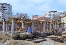 Lucrările avansează la creșa pe care autoritățile o construiesc în cartierul Dunărea