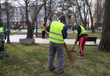 A început curățenia de primăvară. „Se va interveni, rând pe rând, în toate cartierele”