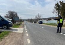 Depistat la volanul unui autocamion, deşi nu avea acest drept