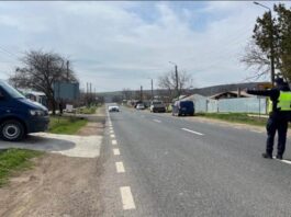 Depistat la volanul unui autocamion, deşi nu avea acest drept