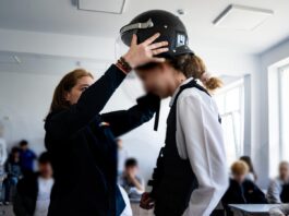 Dialog despre siguranță și prevenirea bullying-ului între jandarmi și elevi