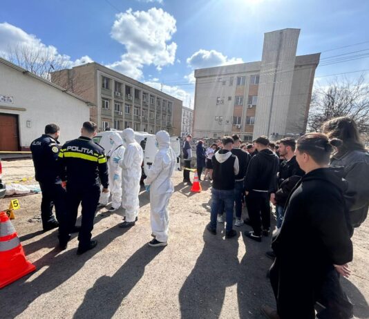 Liceenii gălățeni au fost polițiști pentru o zi