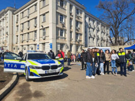 Polițiștii gălățeni, alături de oameni, de Ziua Poliției Române