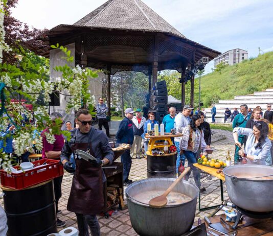 Mâine începe Festivalul Scrumbiei! Iată programul evenimentului