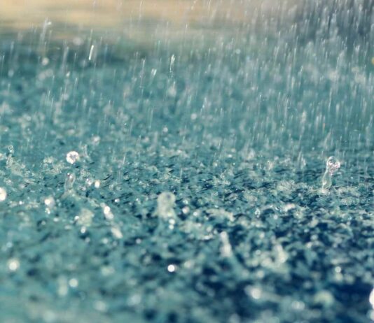 Cod galben de ploi și vijelii la Galați