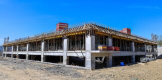 Lucrări avansate la parcarea supraetajată cu spații de joacă pentru copii