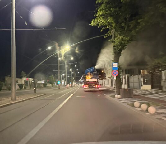 Dezinsecția continuă și la noapte