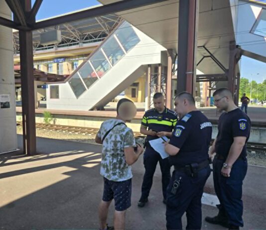 Razie a Poliției în gări