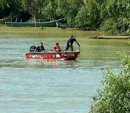Bărbatul care s-a răsturnat cu skijet-ul a fost găsit mort