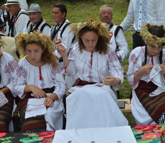 Sărbătoarea Iei la Muzeul Satului din Pădurea Gârboavele