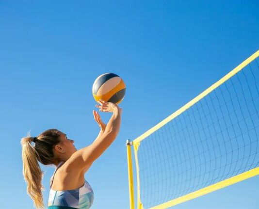 Începe „Open Beach Volleyball”. Strada Domnească, închisă traficului în zona centrală