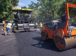 Cartiere în schimbare. Lucrări de asfaltare pe strada Alexandru Lăpușneanu