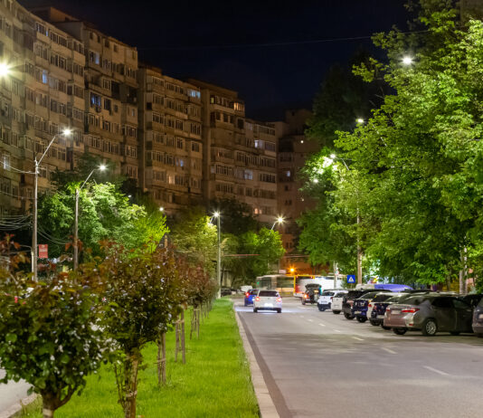 Continuă investițiile pentru modernizarea iluminatului public. Peste 50 de străzi, cu becuri LED