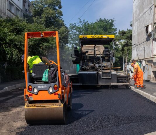 Cartiere în schimbare. Lucrări de asfaltare în Țiglina I