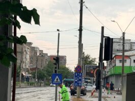 Intervenții de urgență ale Apă Canal pe străzile orașului, după vijelie