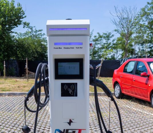 Noi stații de încărcare a mașinilor electrice au fost montate de Primărie în oraș