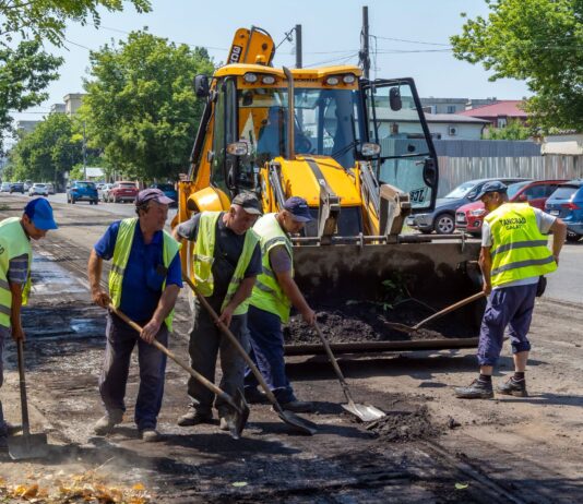Ionuț Pucheanu: „Oricât de mult mi-aș dori să reparăm pe loc toate străzile orașului, acest lucru este imposibil. Depindem de buget, finanțări, proceduri etc”