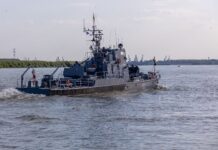 Defilare, exerciții navale și paradă a navelor militare și civile, la Galați, de Ziua Marinei