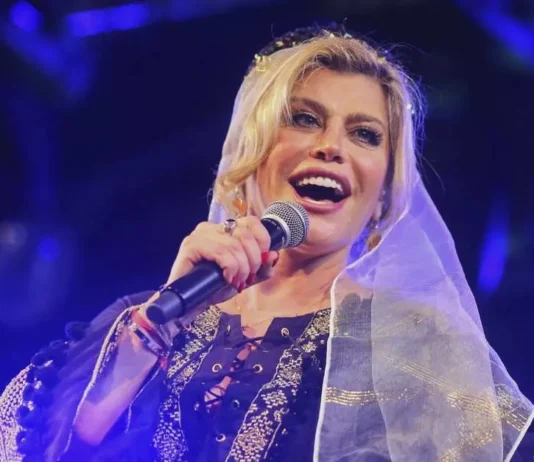 Loredana Groza, show incendiar la Festivalul Internațional de Folclor de la Galați