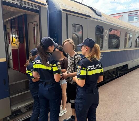 Acțiuni în campania „Selfie-ul pe tren nu ia like-uri, ia vieți”