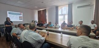 Polițiștii, în dialog cu cetățenii pentru o comunitate mai sigură