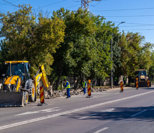 Au început lucrările de modernizare a străzii Prelungirea Brăilei