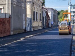 Se reia traficul rutier pe strada Eroilor. Lucrările s-au finalizat