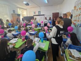 Polițiștii gălățeni, alături de elevi la început de an școlar