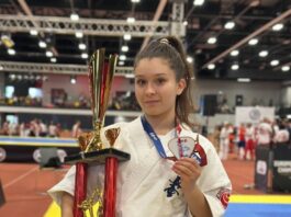 Crina Stase a urcat Galațiul pe cea mai înaltă treaptă a podiumului la Europenele de Karate Kyokushin