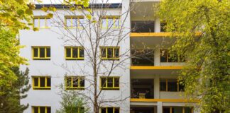 Lucrările avansează la Liceul „Paul Dimo”. Sălile de clasă, căminul și cantina, modernizate de Primărie