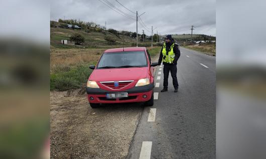 Bărbat depistat la volanul unui autoturism, deşi nu avea acest drept
